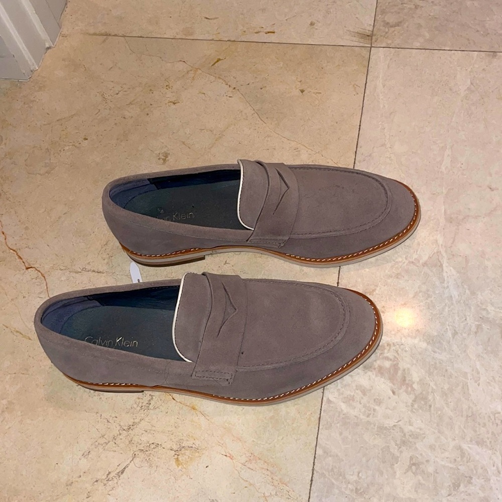 Size 10 Calvin Klein loafers. Worn once side the house.